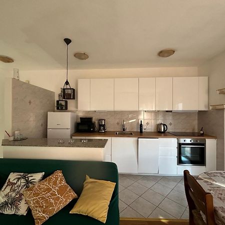 Apartman Petra Kaštela Exteriör bild