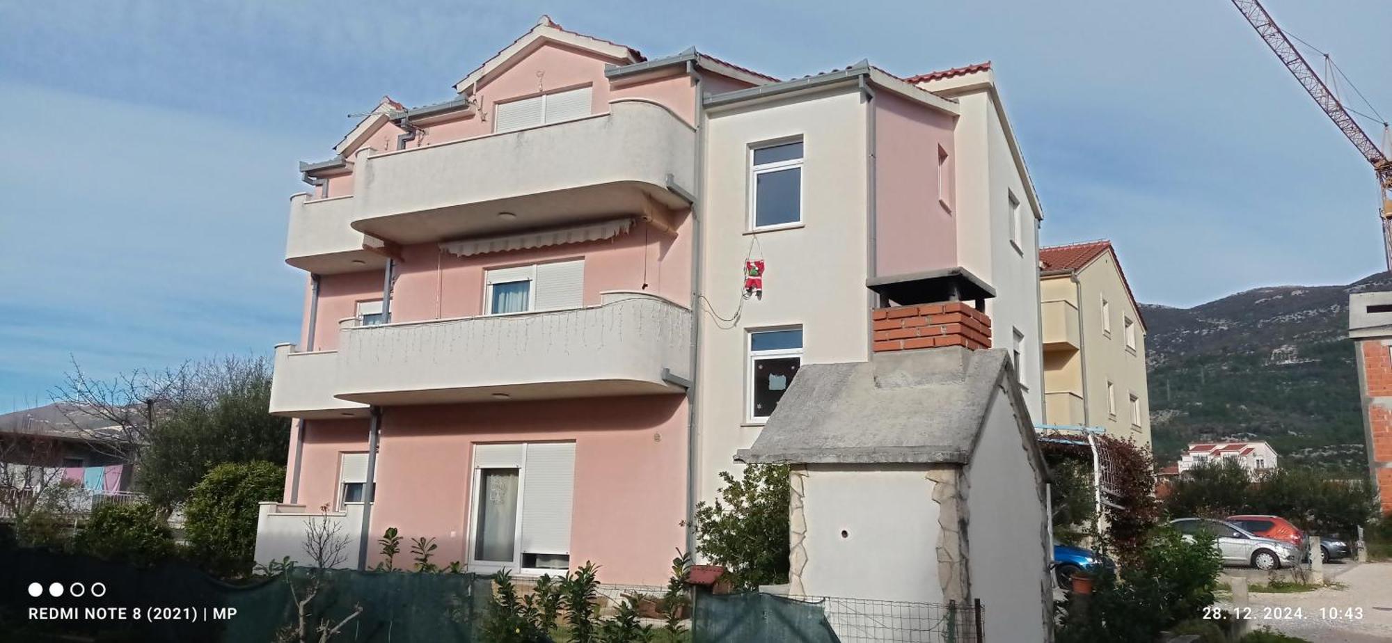 Apartman Petra Kaštela Exteriör bild
